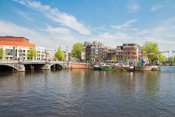 Fototapeta na wymiar Blue bridge of Amsterdam