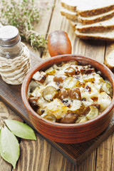 Kidney, stewed with potatoes and pickles