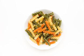 Nudeln in der Schale