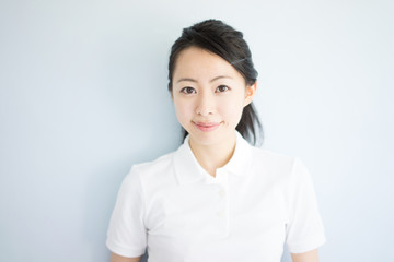 笑顔の女性