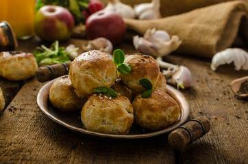 Cheese mini buns from domestic dough