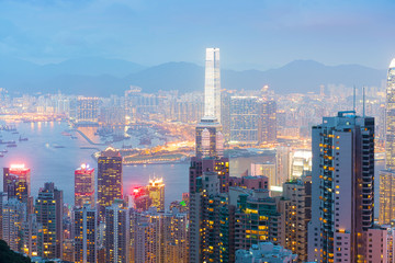Fototapeta premium Panorama of Hong Kong skyline at night from Victoria Peak