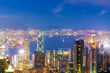 Naklejka premium Panorama Hongkongu w nocy z Victoria Peak