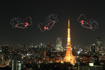 Fototapeta premium heart sparkle Fireworks celebrating over Tokyo cityscape at nigh
