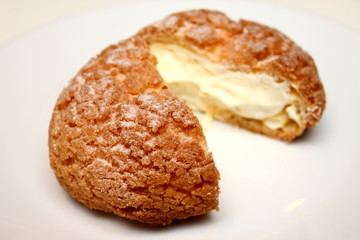 Eclair appetizer with mousse cream