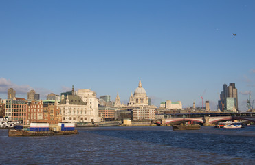 Fototapeta na wymiar The river thames in London