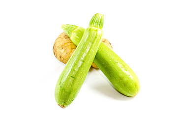 Frische Grüne Zucchini mit Kartoffeln