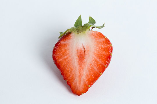 苺の断面 のストック写真 ロイヤリティフリーの画像 ベクター イラスト Adobe Stock