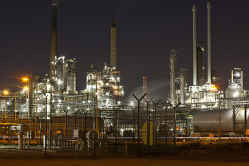Fototapeta premium Chemical refinery by night