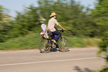 Fototapeta premium Bike ride to rest