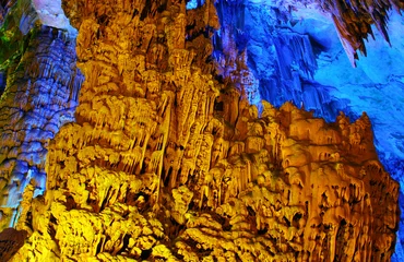 Fotobehang Amazing multicolor Reed Flute cave in Guilin, Guangxi, China © katoosha