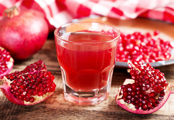 pomegranate  juice with fresh fruits