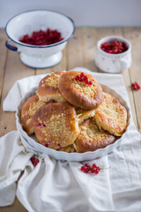 brioches with currants
