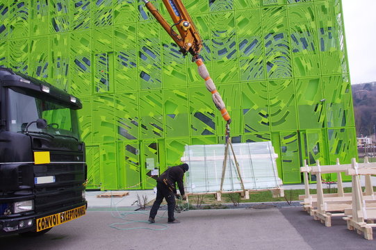 camion-grue sur un chantier