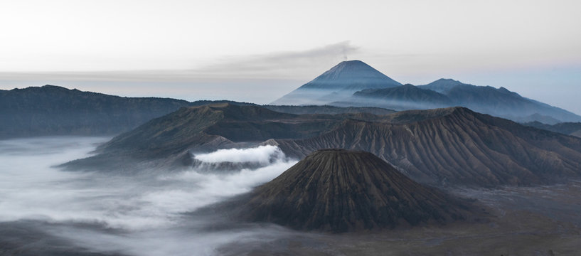 Volcans Bromo, Semaru et Batok