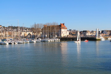 Fototapeta premium Port de plaisance de Deauville, France