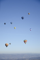Fototapeta premium Mongolfiere in aria