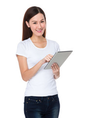 Fototapeta premium Woman use of digital tablet