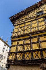 Maison en colombage et encorbellement 