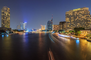 Fototapeta na wymiar bangkok at night