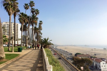Fototapeta na wymiar Santa Monica Promenade