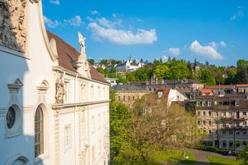 Fototapeta na wymiar Stadtbild mit Klosterkirche vom Heiligen Grab, Baden-Baden, Schw