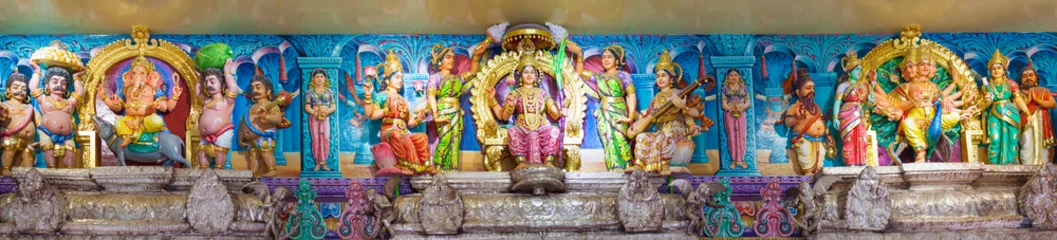 Zelfklevend Fotobehang Sri Veeramakaliamman Temple © Olga Khoroshunova
