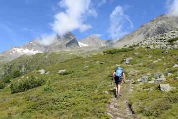 Fototapeta na wymiar Aufstieg zu den Mutterberger Seen, Stubaier Alpen