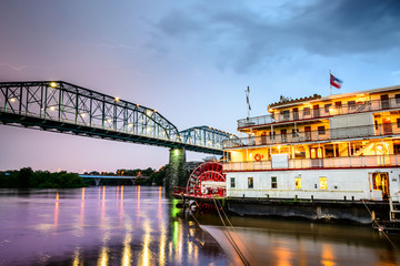 Naklejka premium Chattanooga, Tennessee Riverboat Scene