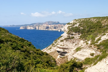 Fototapeta na wymiar White cliffs of Bonifacio