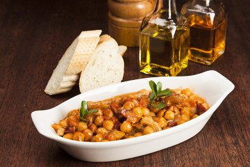 tripe with chickpeas, callos