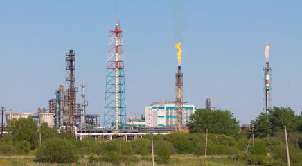 Obraz premium Gas flaring at the plant