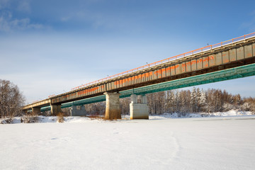Fototapeta na wymiar view of bridge