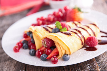 crepe with berry