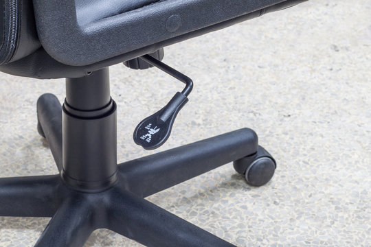 Lever adjustable chair