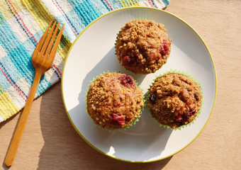 Banana crumble with mix berries on top