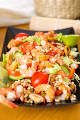 salad with shrimp and mussels