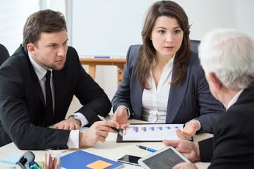 Discussion between businesspeople