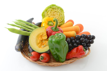 新鮮な野菜と葡萄