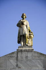 Fototapeta na wymiar Columbus statue