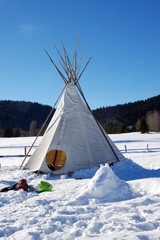tipi -plateau de nordique de la féclaz-savoie © savoieleysse