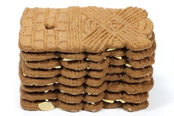 Mandelspekulatius isoliert auf weißem Hintergrund