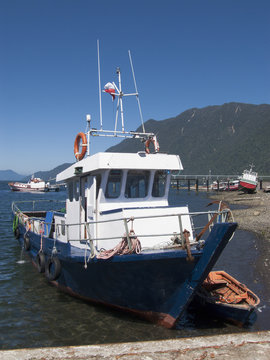 Fischerboot in Hornopiren