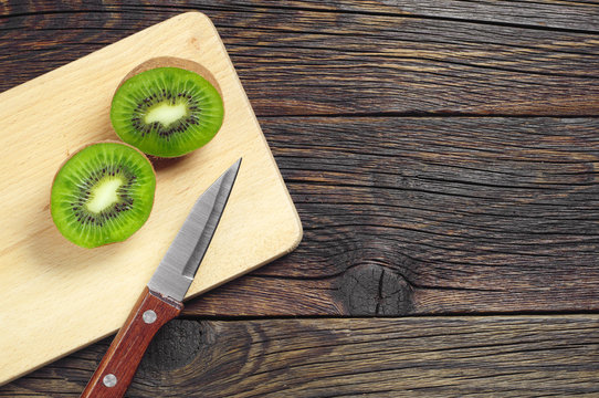 Two half kiwi fruit