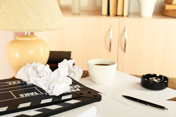 Desktop with moving clapper and working mess