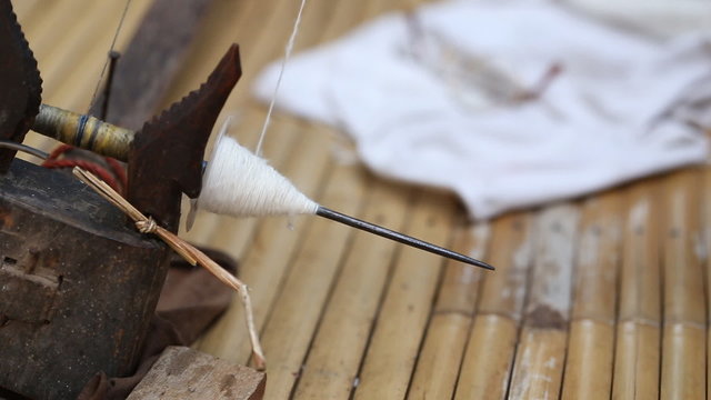 Spining cotton thread (Thai style tradintional)