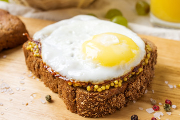 Sandwich with fried eggs