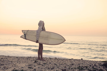 Fototapeta na wymiar Surfer Girl