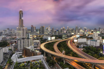 Fototapeta na wymiar Bangkok city day view with main traffic