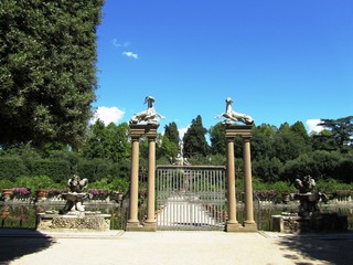 Fototapeta premium Giardini di Bolboli e Palazzo Pitti - Park Palazzo Pitti Florenz